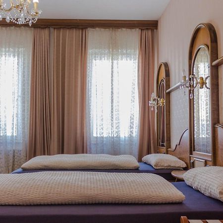 Hotel Five Seasons Фюрт Екстер'єр фото