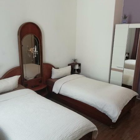Hotel Five Seasons Фюрт Екстер'єр фото
