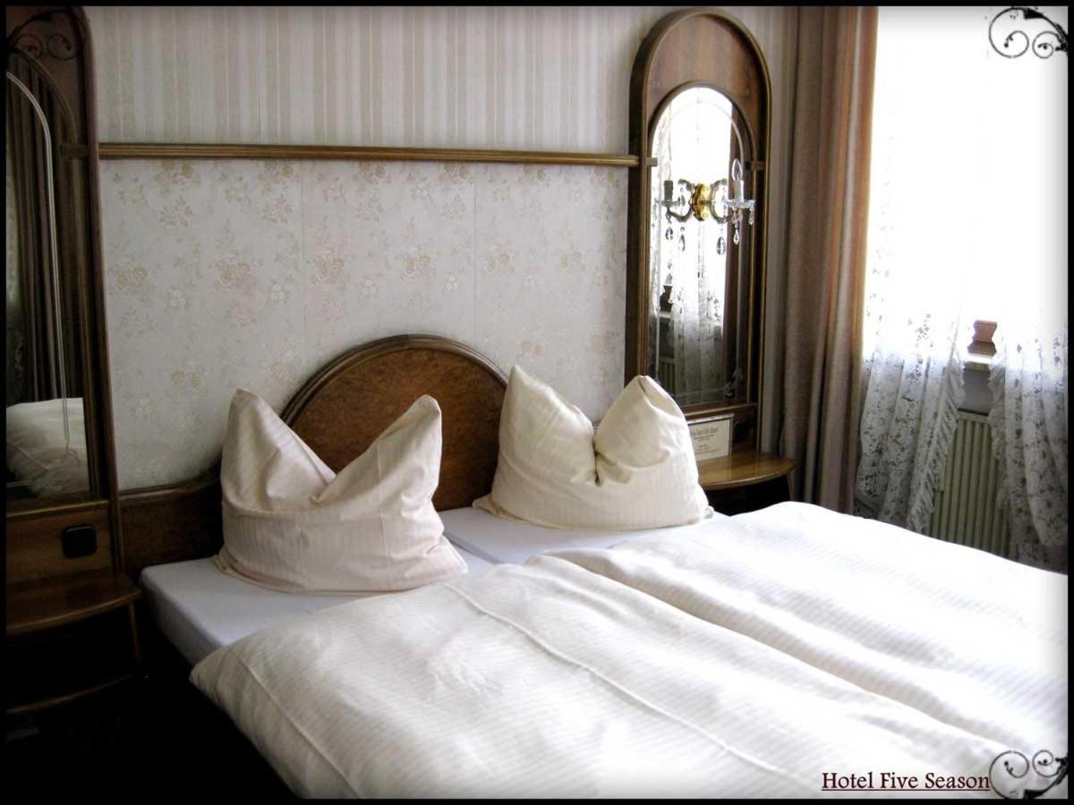Hotel Five Seasons Фюрт Екстер'єр фото