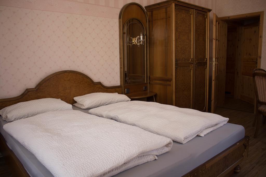 Hotel Five Seasons Фюрт Екстер'єр фото