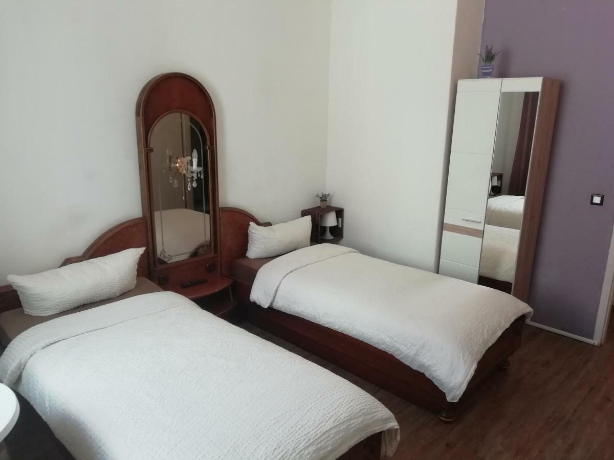 Hotel Five Seasons Фюрт Екстер'єр фото